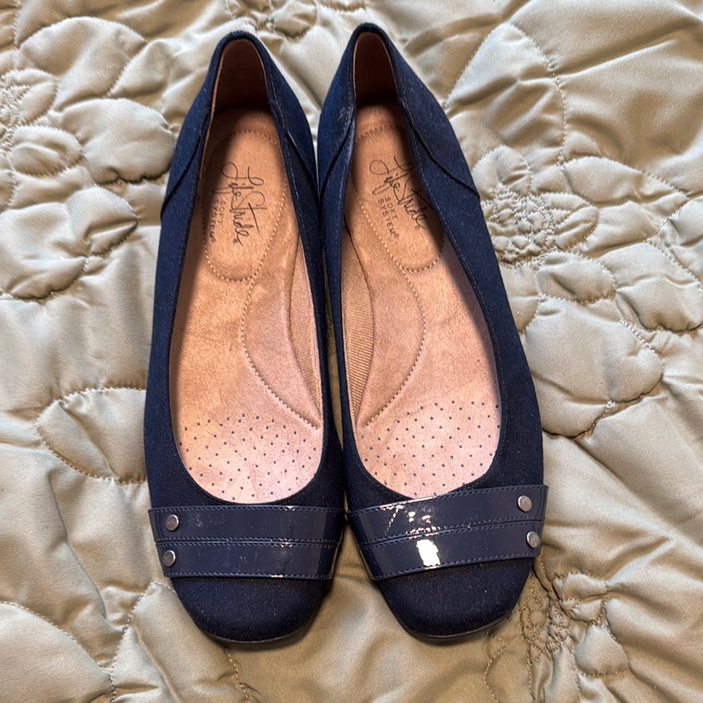 Life Stride Blue Flats Versatile and Comfortable